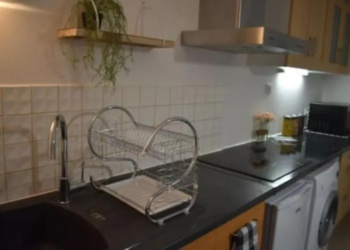 Joli Proche Du Centre-ville *